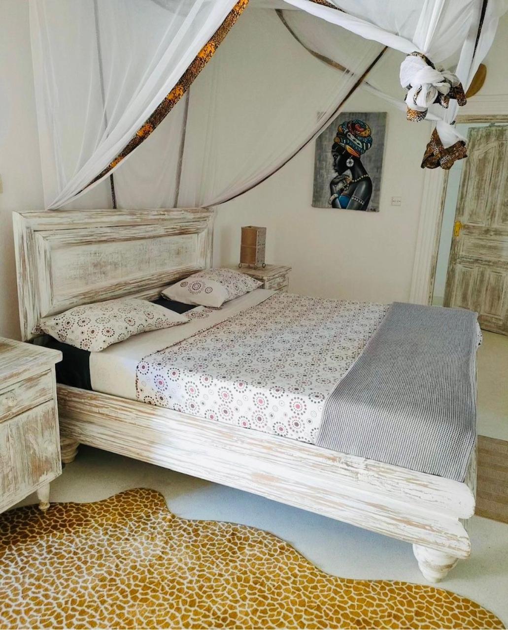 White Nyumba Malindi Apartment Bagian luar foto