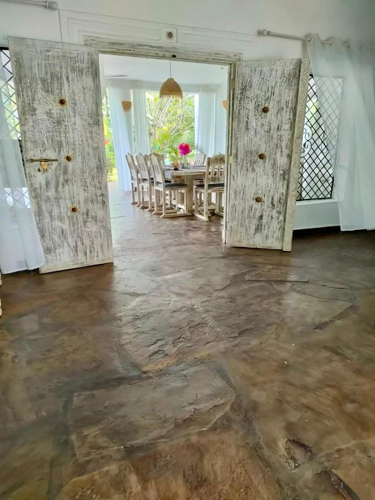 White Nyumba Malindi Apartment Bagian luar foto