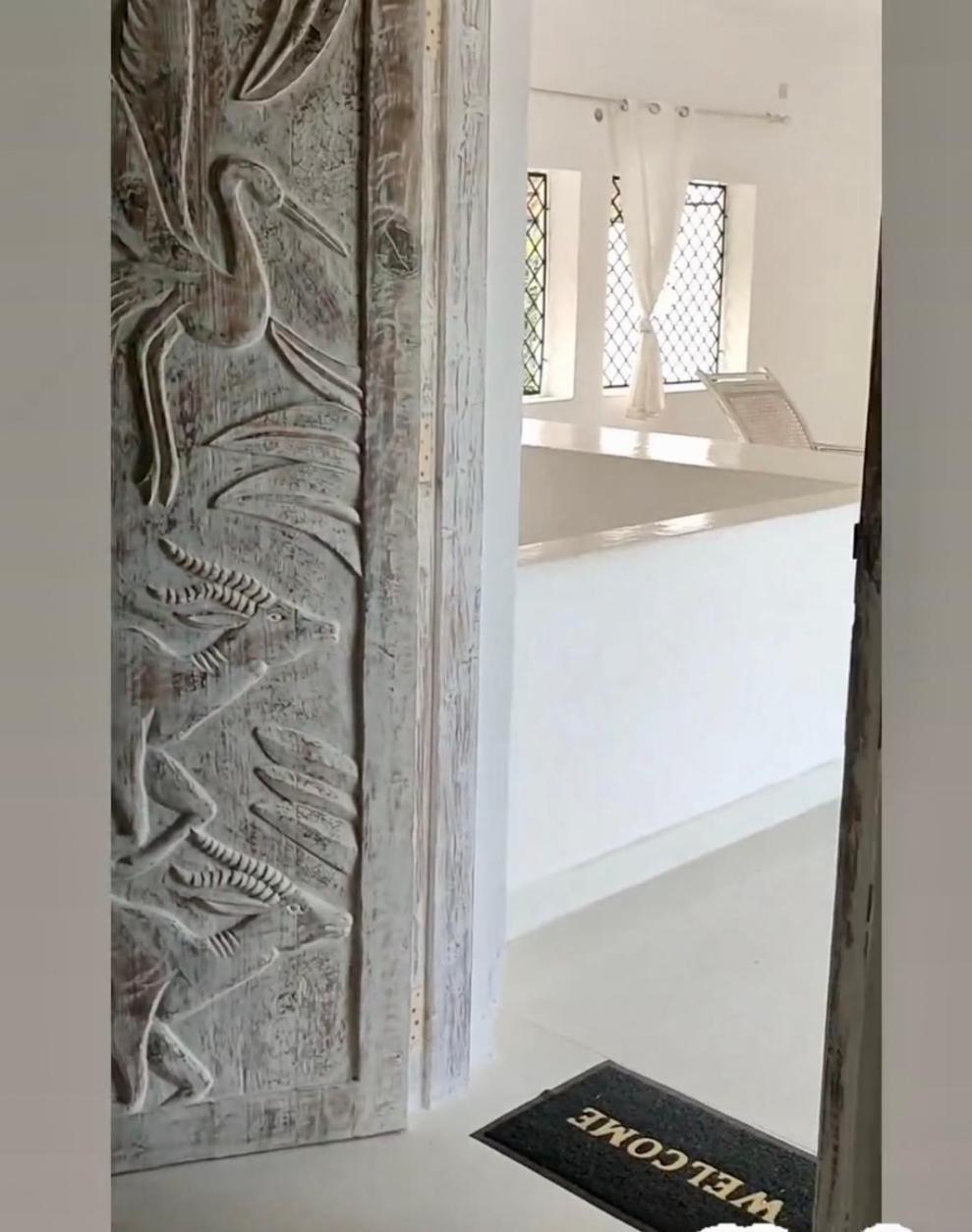 White Nyumba Malindi Apartment Bagian luar foto