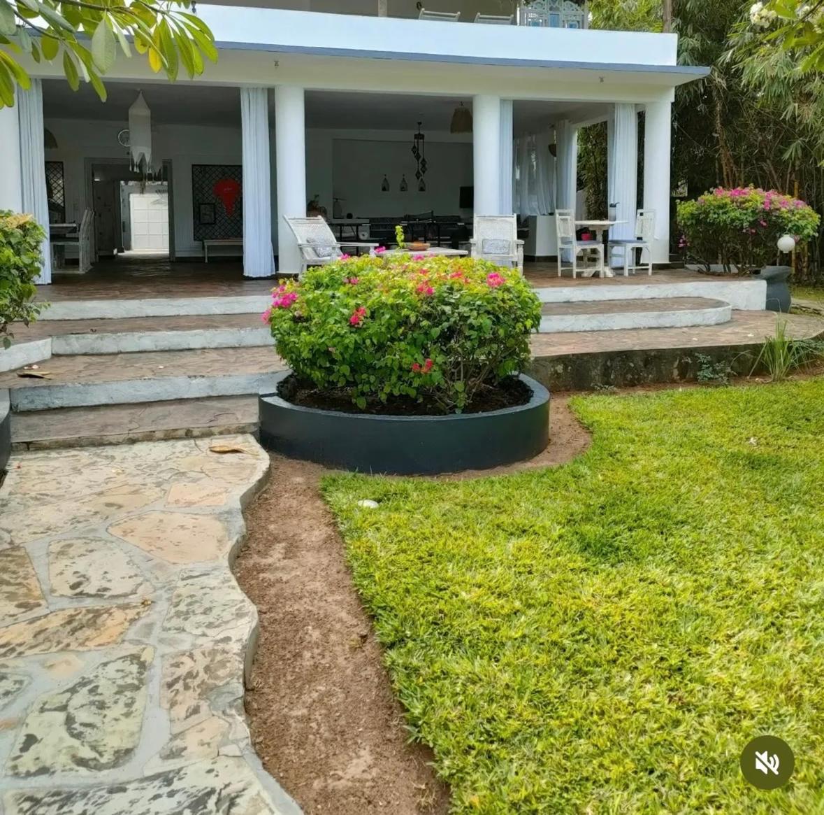 White Nyumba Malindi Apartment Bagian luar foto